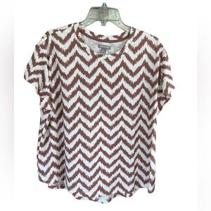 FALLS CREEK t-shirt top, size 1X, NWT chevron design